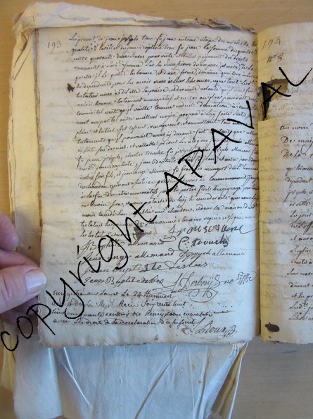 2E12145_193.jPg